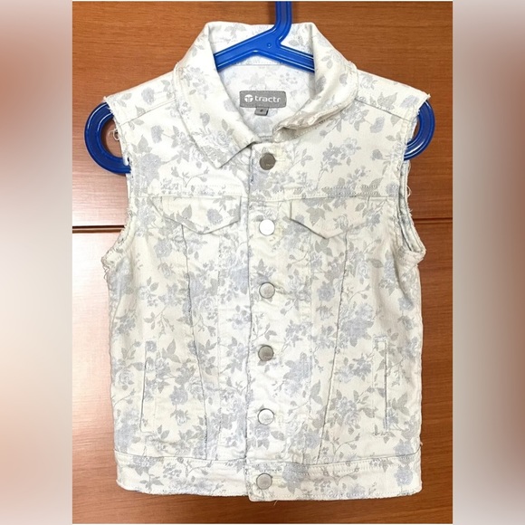 Tractr Girls Denim Vest Flower Pattern Size S - Picture 2 of 3